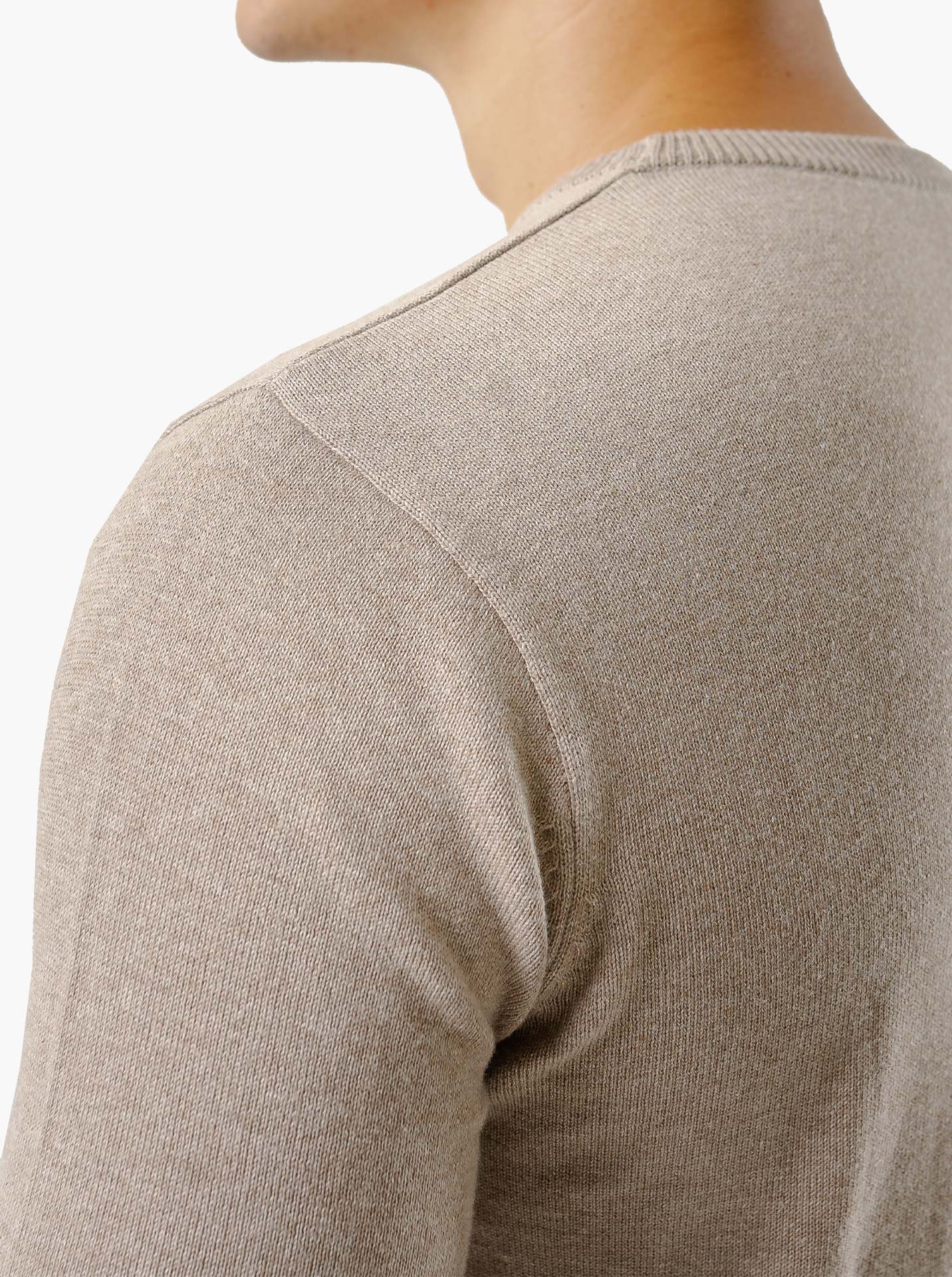 Crewneck-Knitwear-Gomuda
