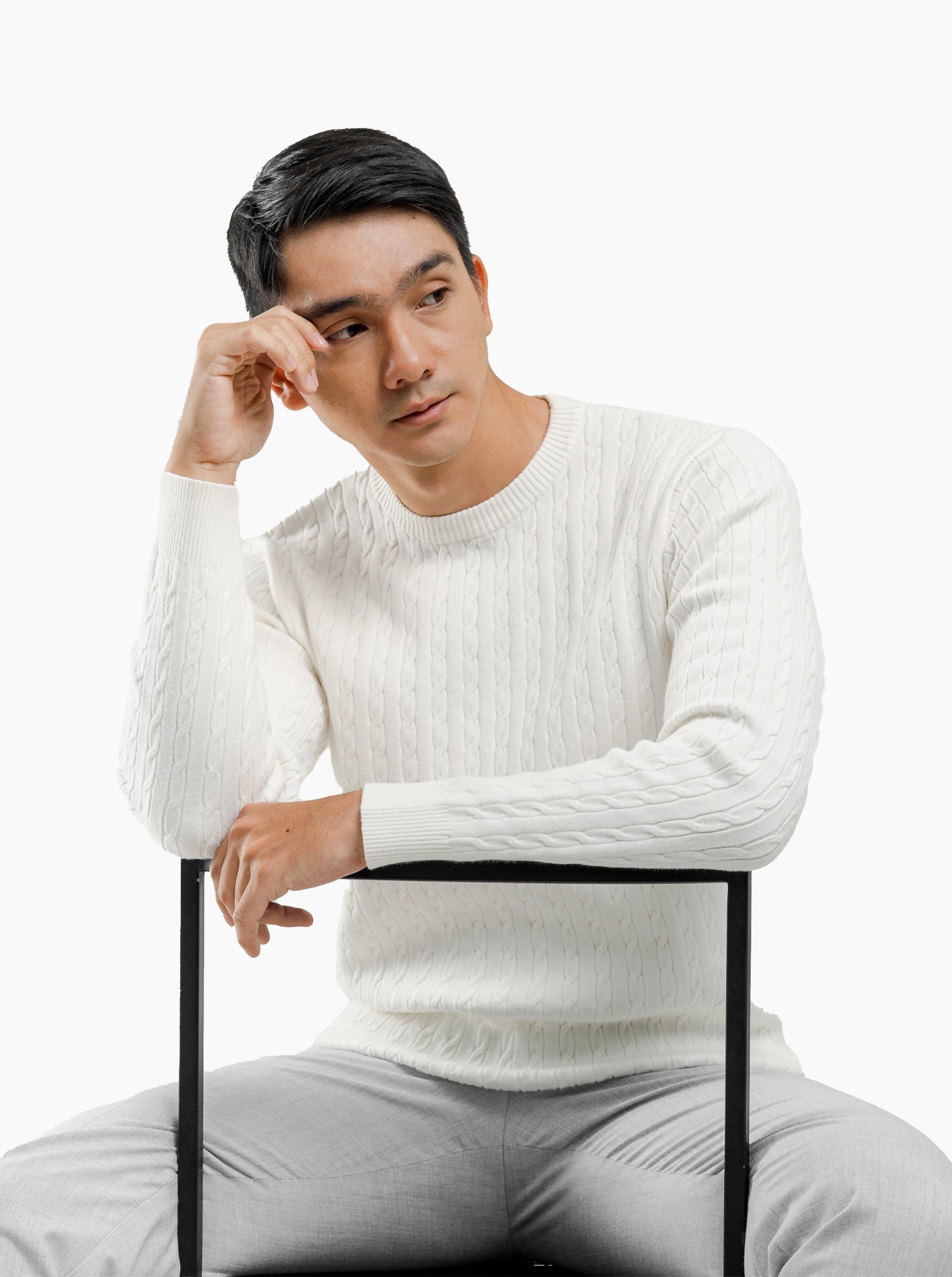 Cable-Crewneck-Knitwear-Gomuda