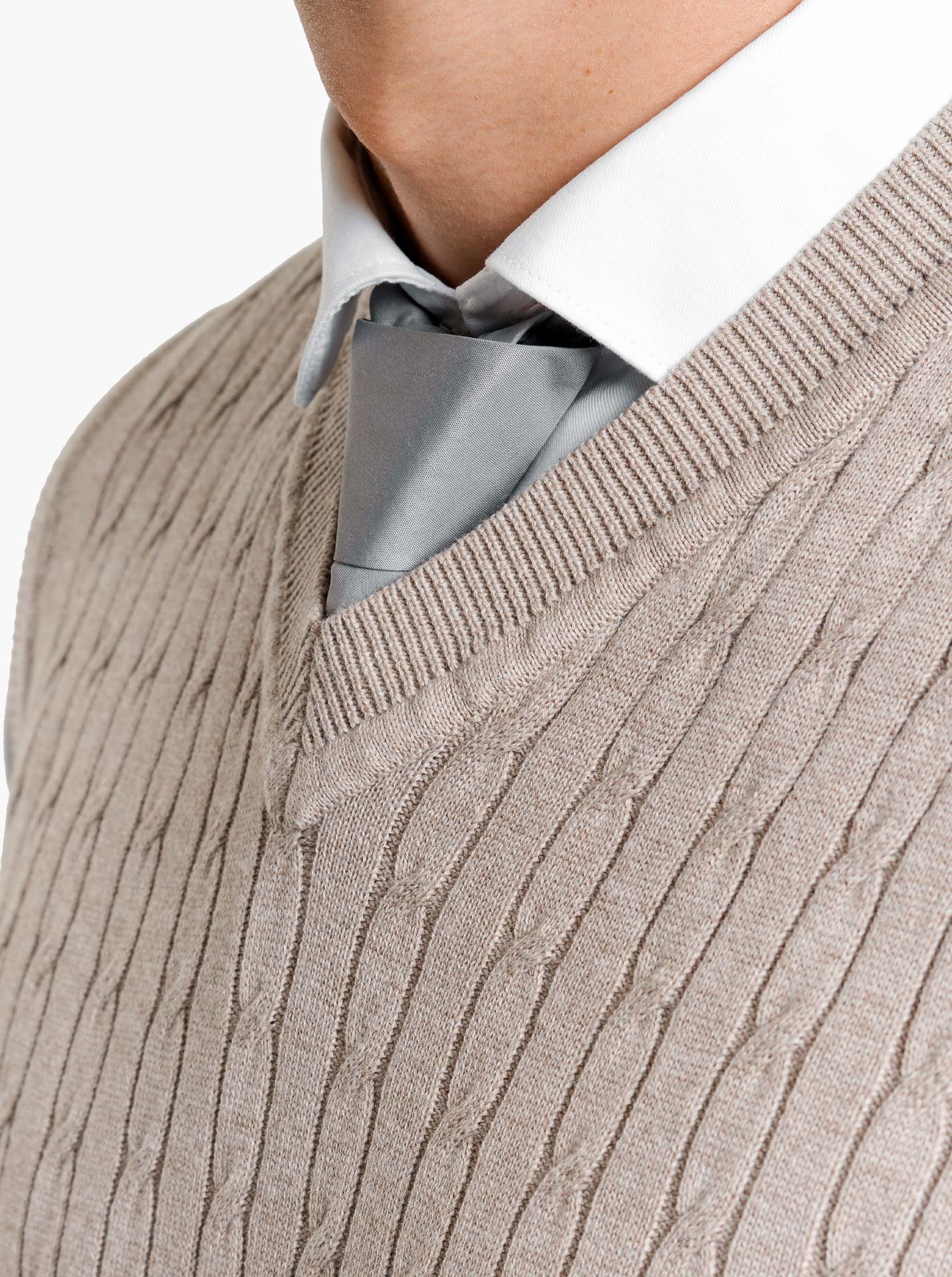 Cable-Vest-Knitwear-Gomuda