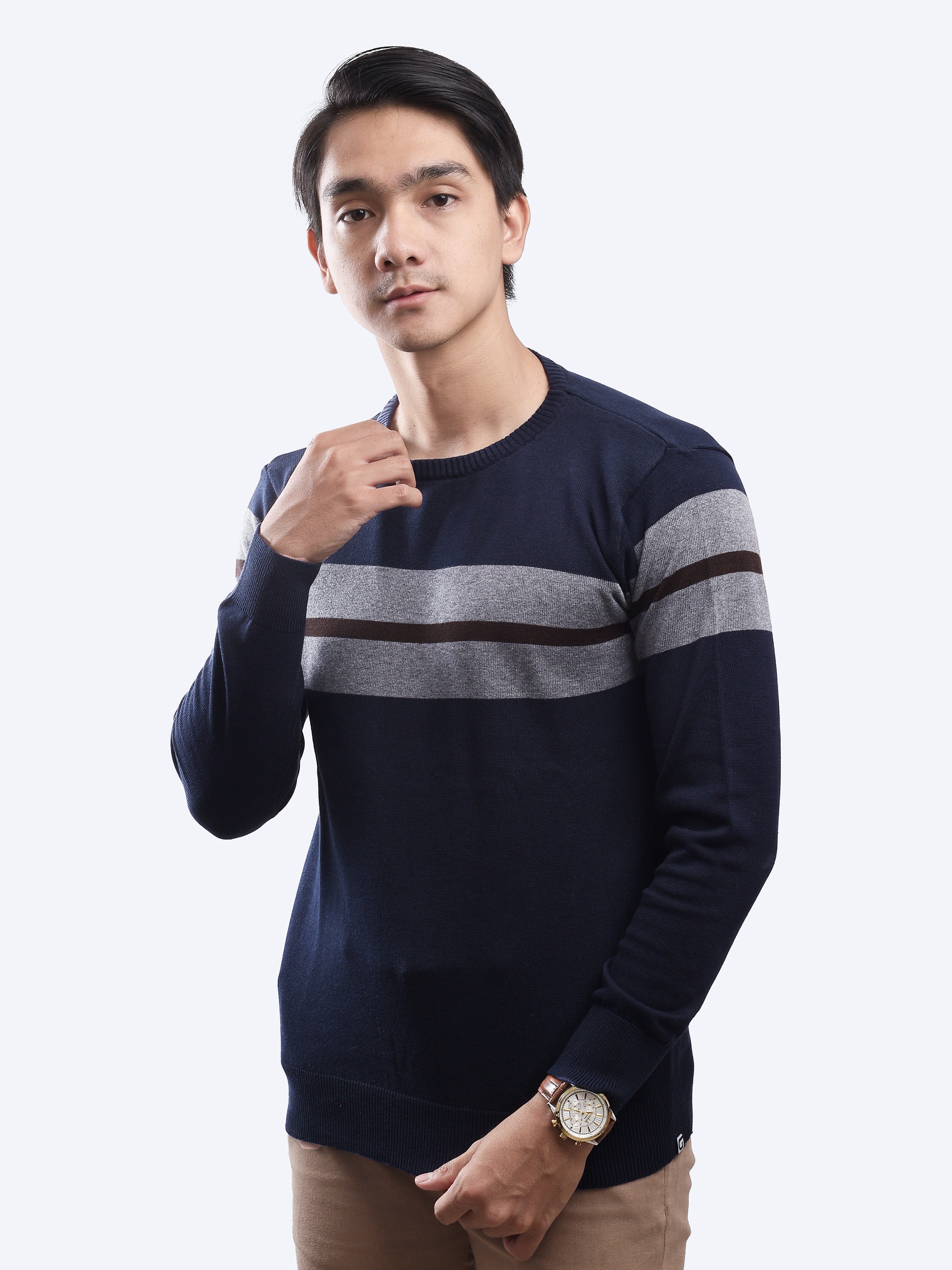 Crewneck-Stripe-Blur-Knitwear-Gomuda