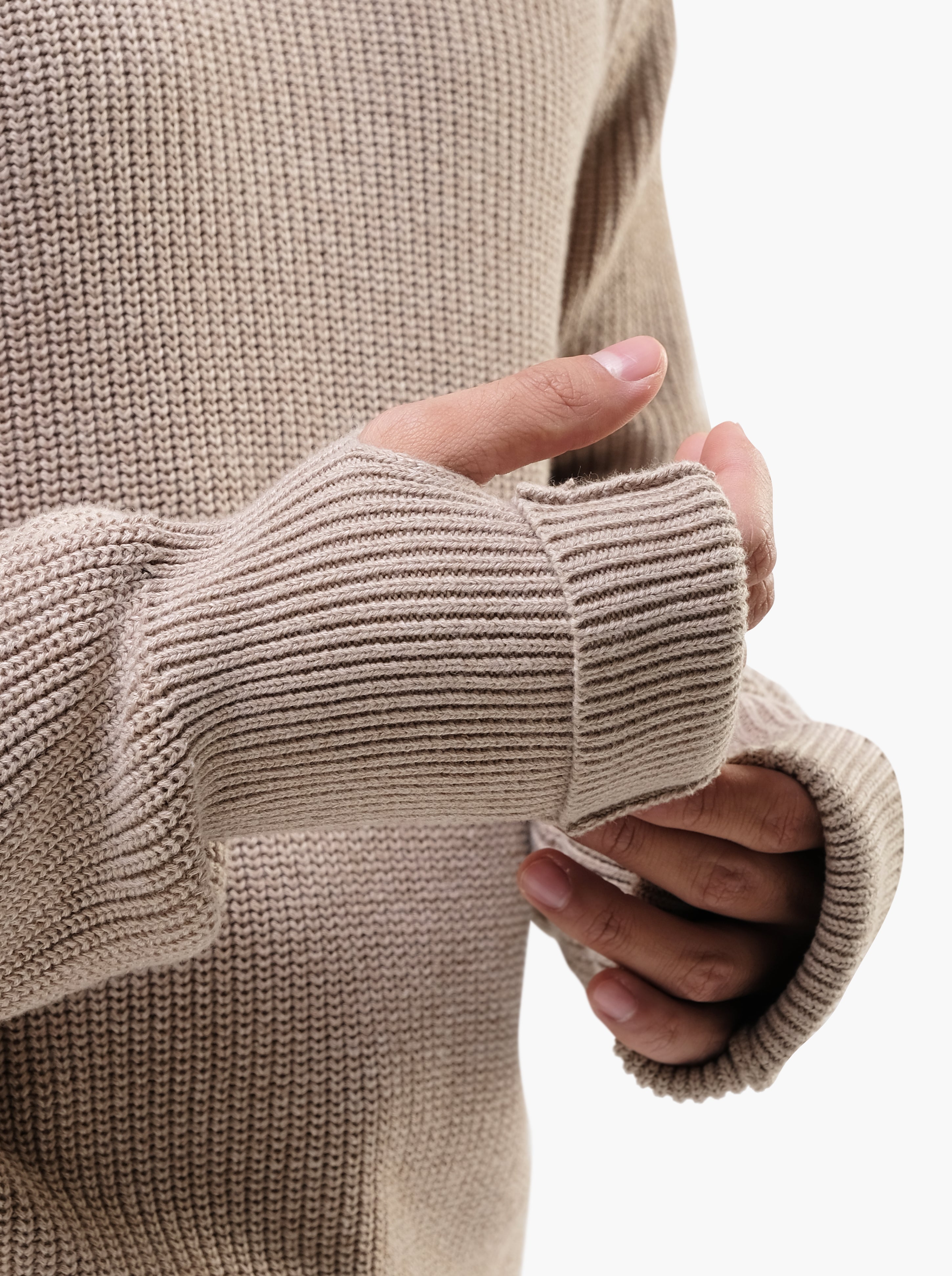 Oversized-Cord-Turtleneck-Thumb-Hole-Knitwear-Gomuda