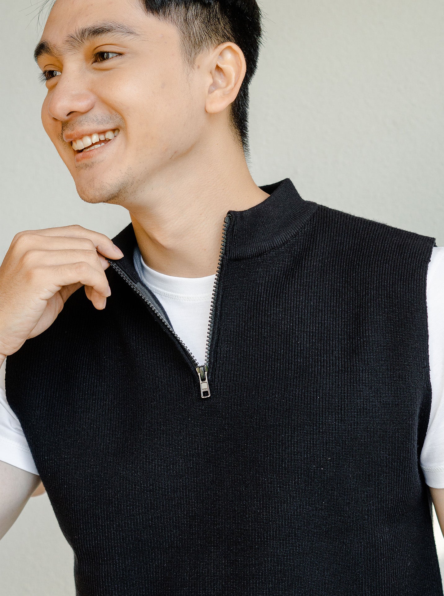 Viscose-Vest-Zip-Neck-Knitwear-Gomuda