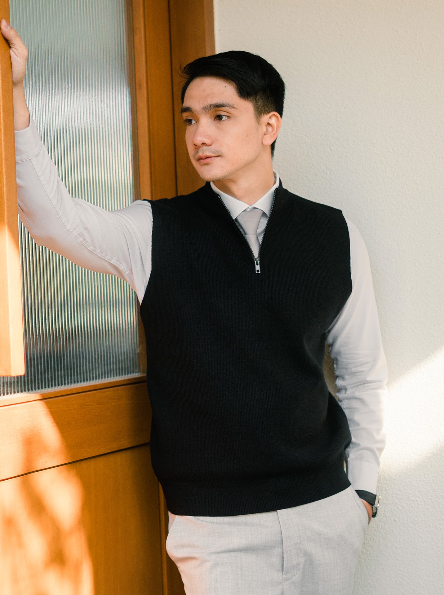 Viscose-Vest-Zip-Neck-Knitwear-Gomuda