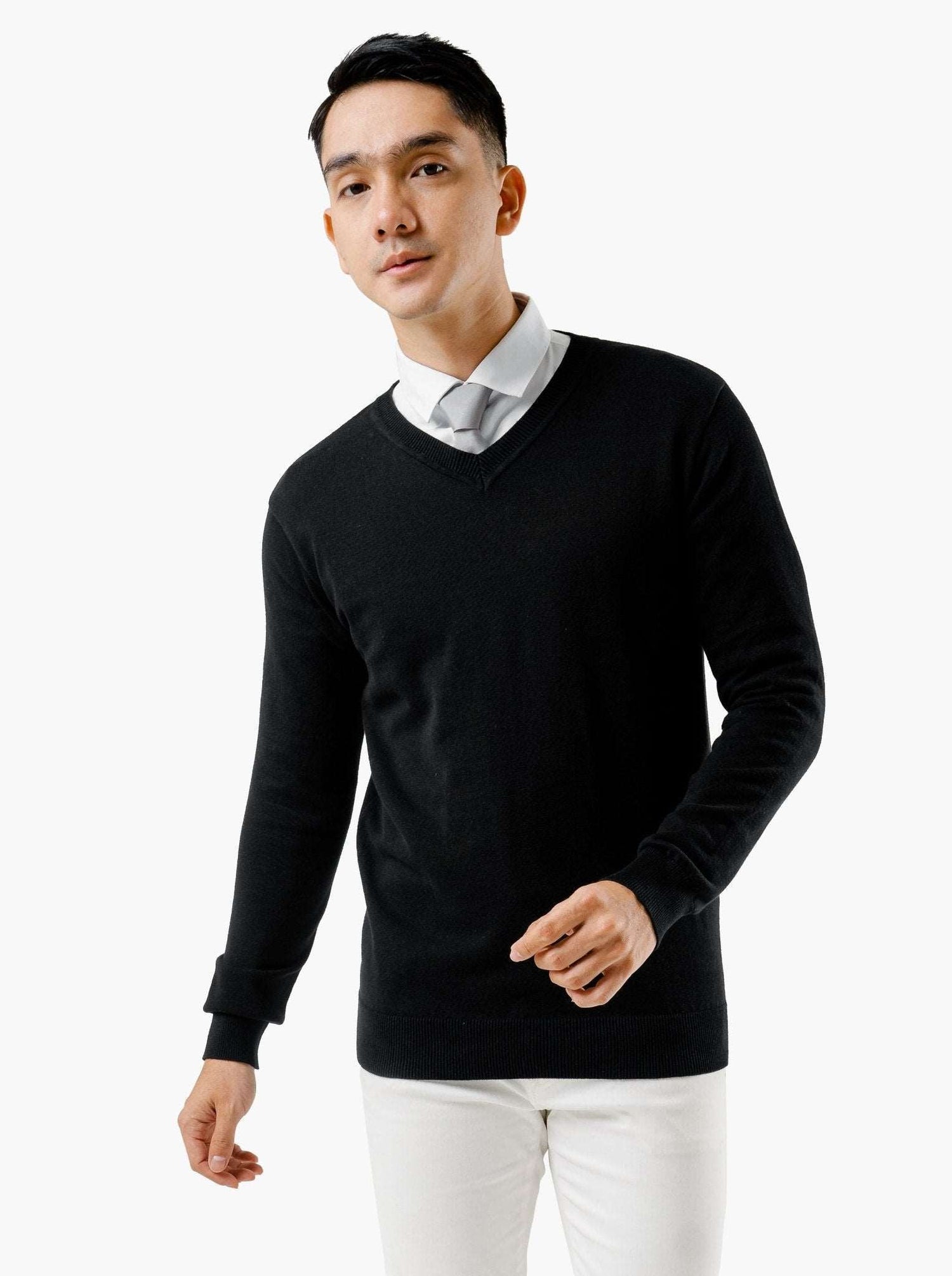 Black V-Neck Knitwear - Gomuda