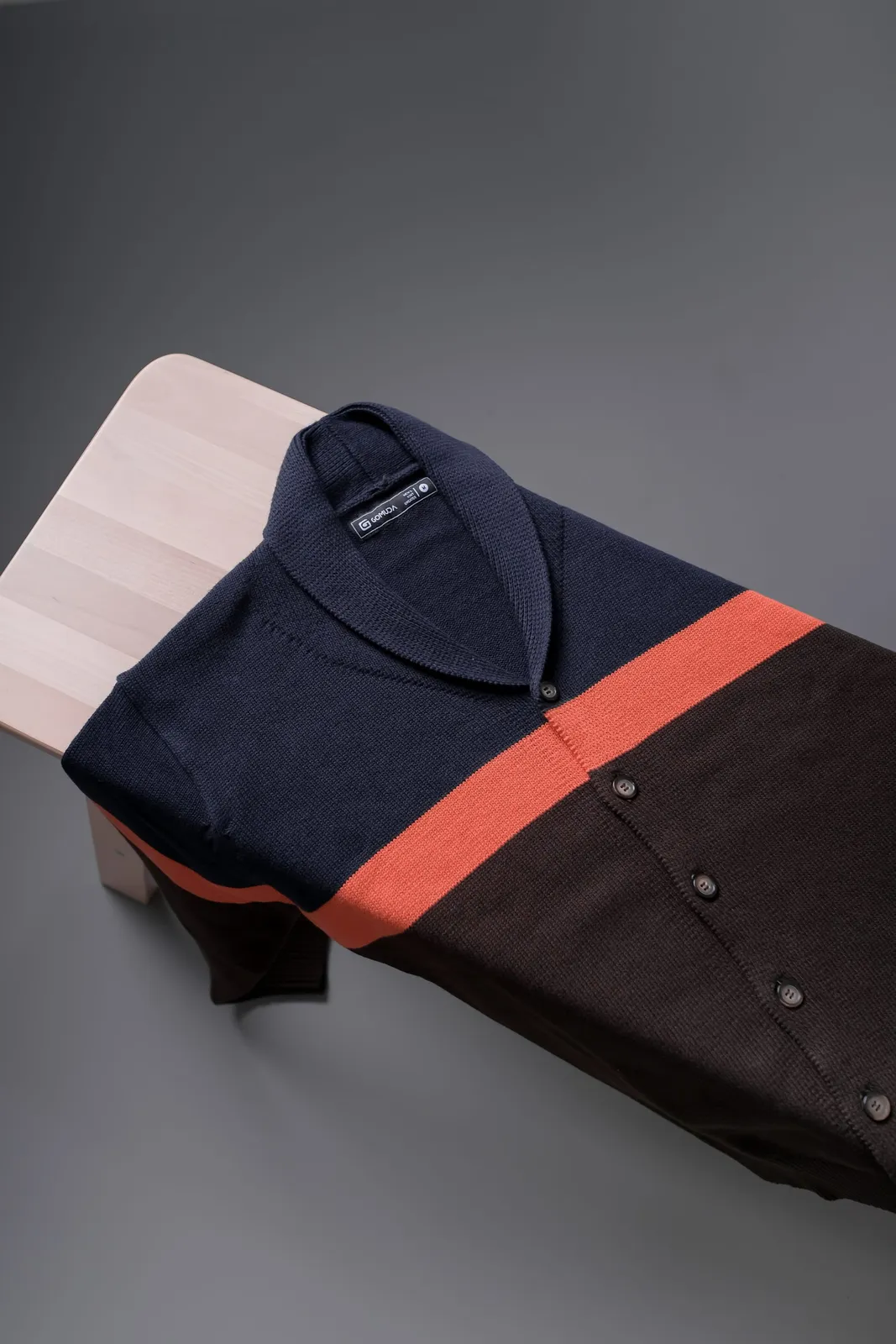 Knitwear custom Gomuda